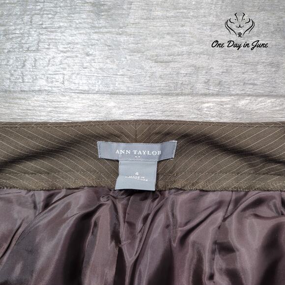 Ann Taylor Pin Stripe Straight Leg Dress Pants Size 4 - Picture 2 of 6